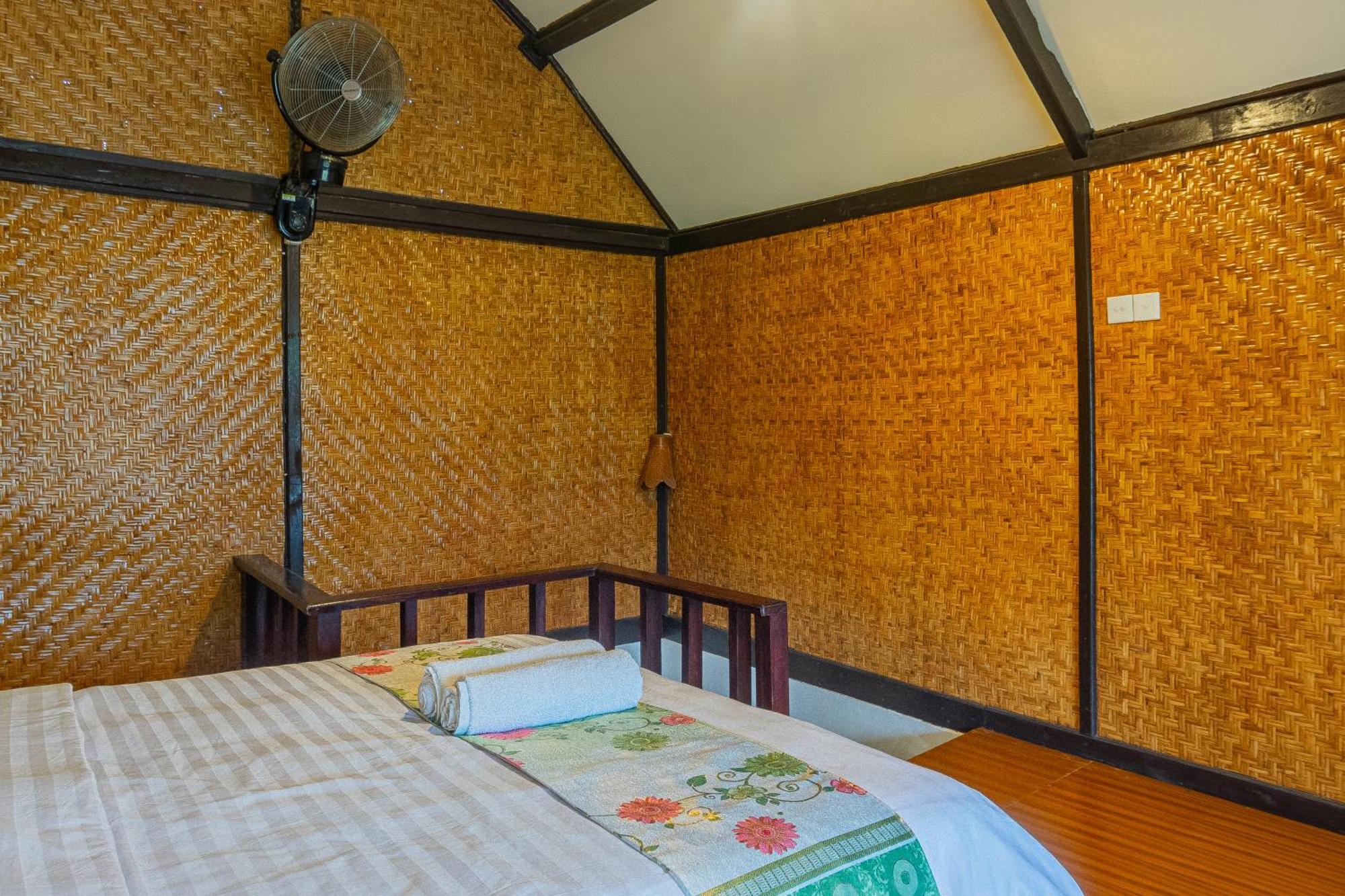 Green Orry Inn Тетебату Екстериор снимка