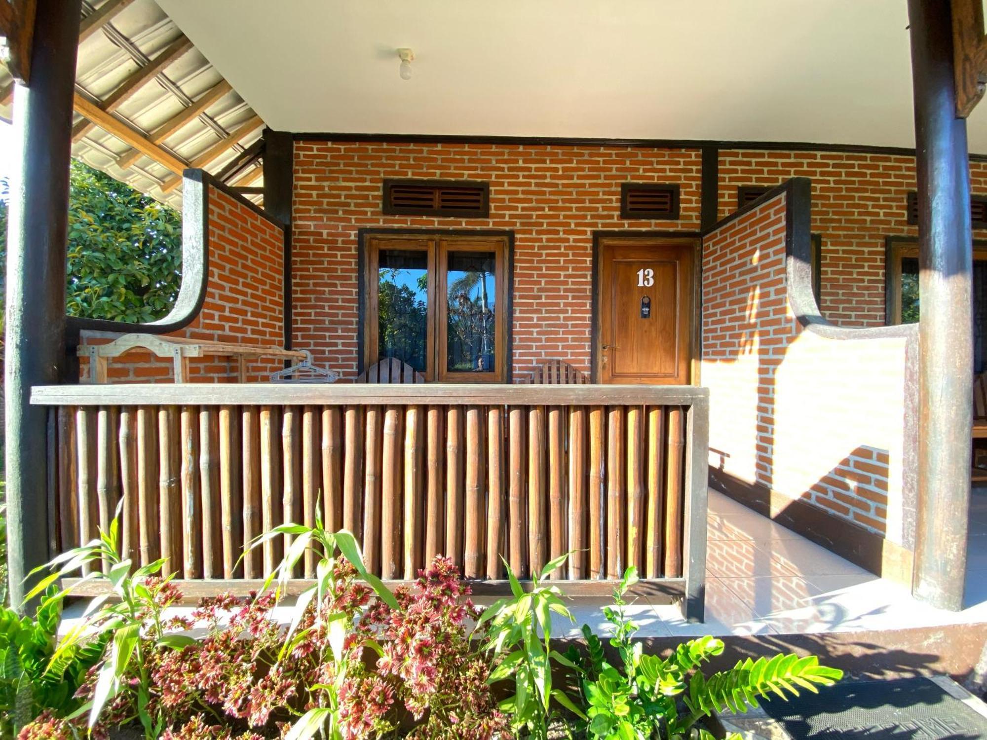 Green Orry Inn Тетебату Екстериор снимка